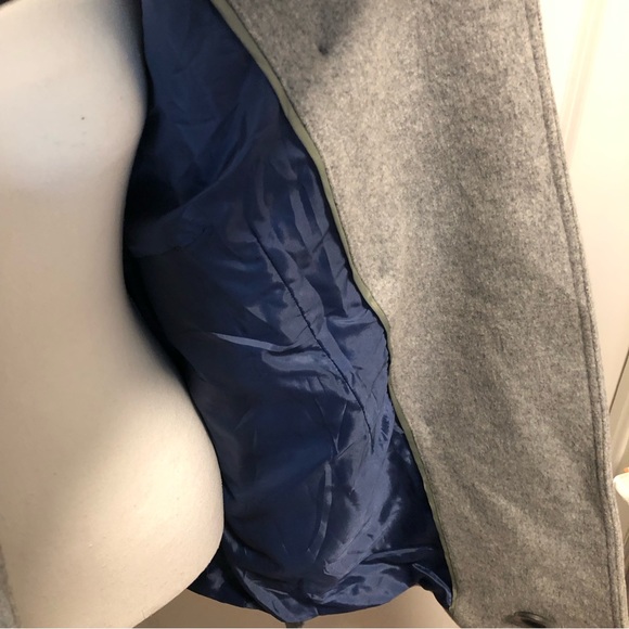 Ll Bean ladies 100% wool winter coat size large - Picture 6 of 7